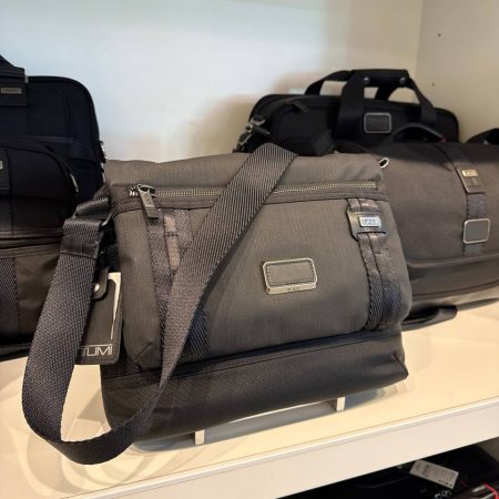 TUMI Medium Expandable Crossbody Black - Ready Stock USA — Black