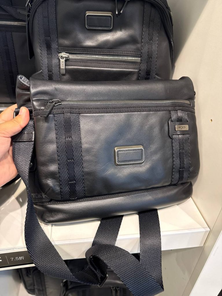 TUMI Medium Expandable Crossbody Leather Black - Ready Stock USA
