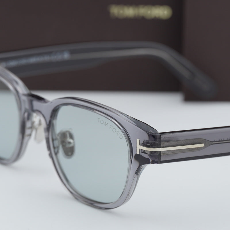 Tom Ford FT1041-D 20A Transparent Grey/Light Grey - Preorder - Image 4