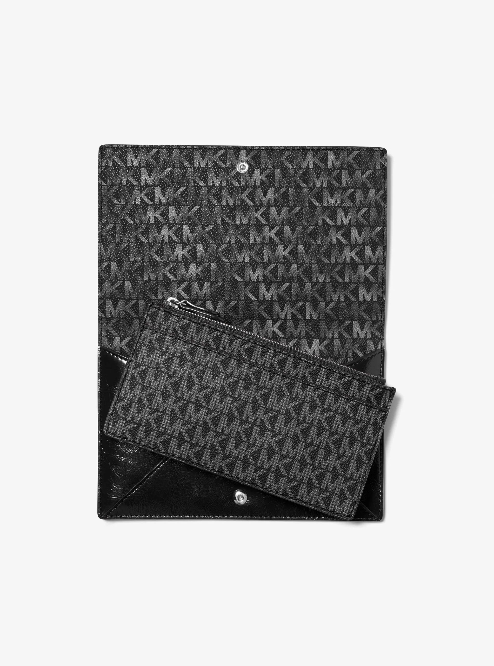 Michael Kors Jet Set Travel Small 2-in-1 Clutch - Preorder
