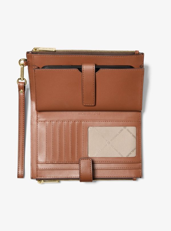 Michael Kors Jet Set Travel Signature Logo Smartphone Wallet - Preorder