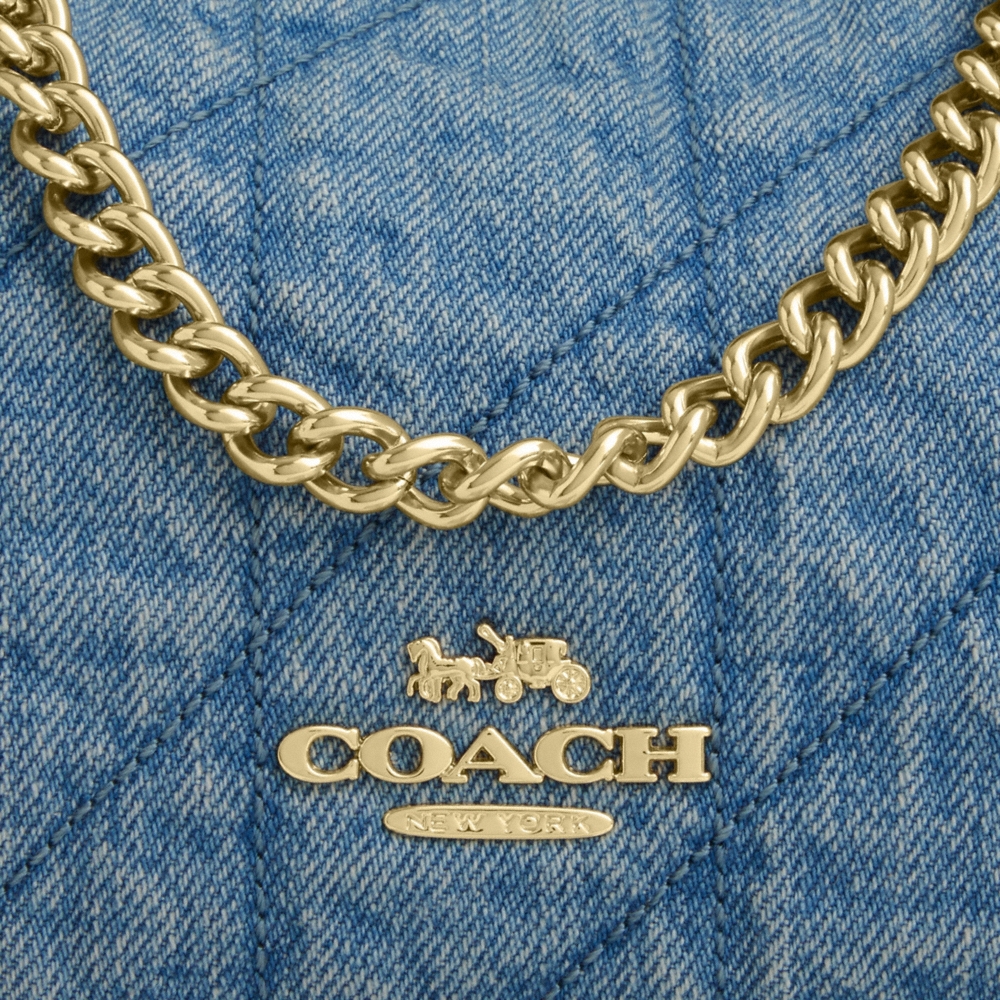 Coach Outlet Caitlin Shoulder Bag With Quilting - Preorder