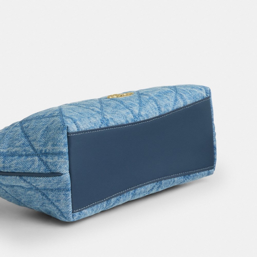 Coach Outlet Caitlin Shoulder Bag With Quilting - Preorder