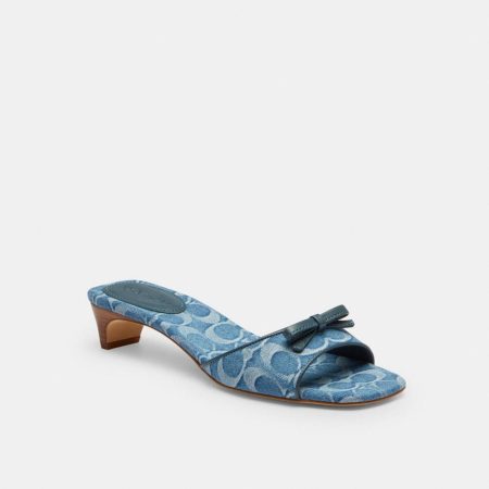 Coach Outlet Bow Kitten Heel Sandal In Signature Denim - Preorder — Indigo
