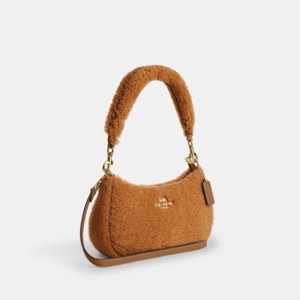 Coach Outlet Teri Shoulder Bag In Shearling - Preorder