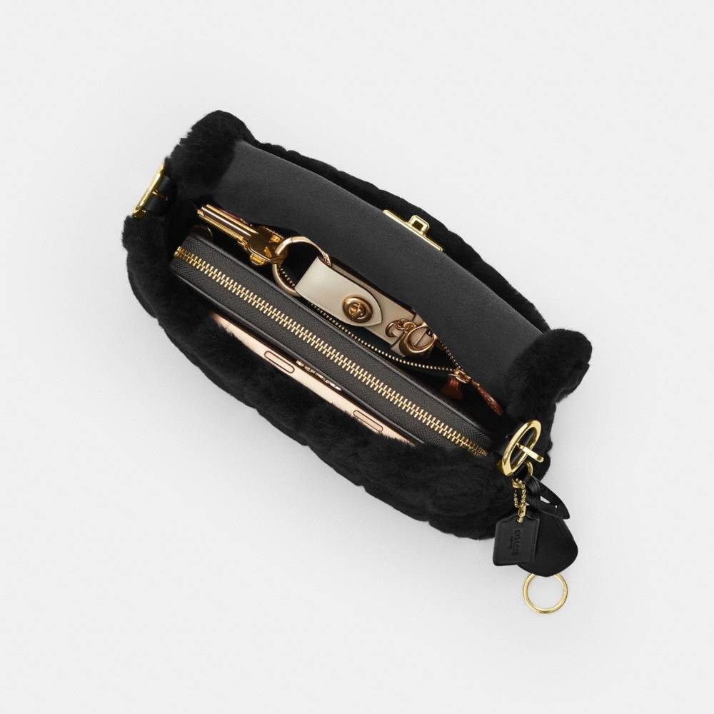 Coach Outlet Etta Small Flap Shoulder Bag In Shearling With Quilting - Preorder - Image 4