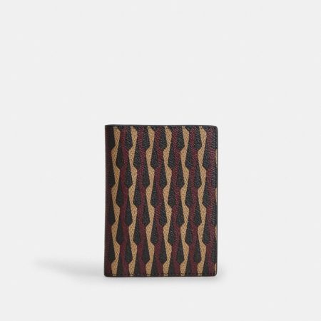 Coach Outlet Passport Card Case With Geometric Print - Preorder — Silver/Tan Multi