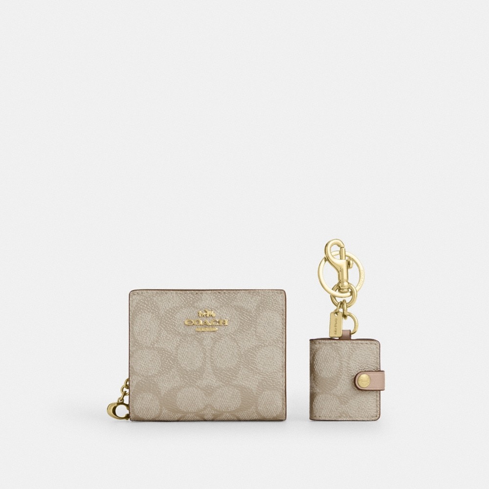 Coach Outlet Boxed Snap Wallet And Picture Frame Charm In Signature Canvas - Preorder