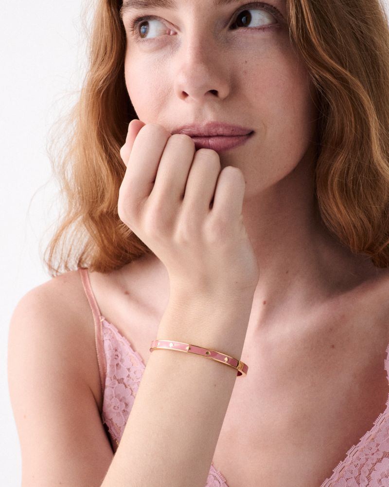 Kate Spade Outlet Spot The Spade Enamel Hinged Bangle - Preorder