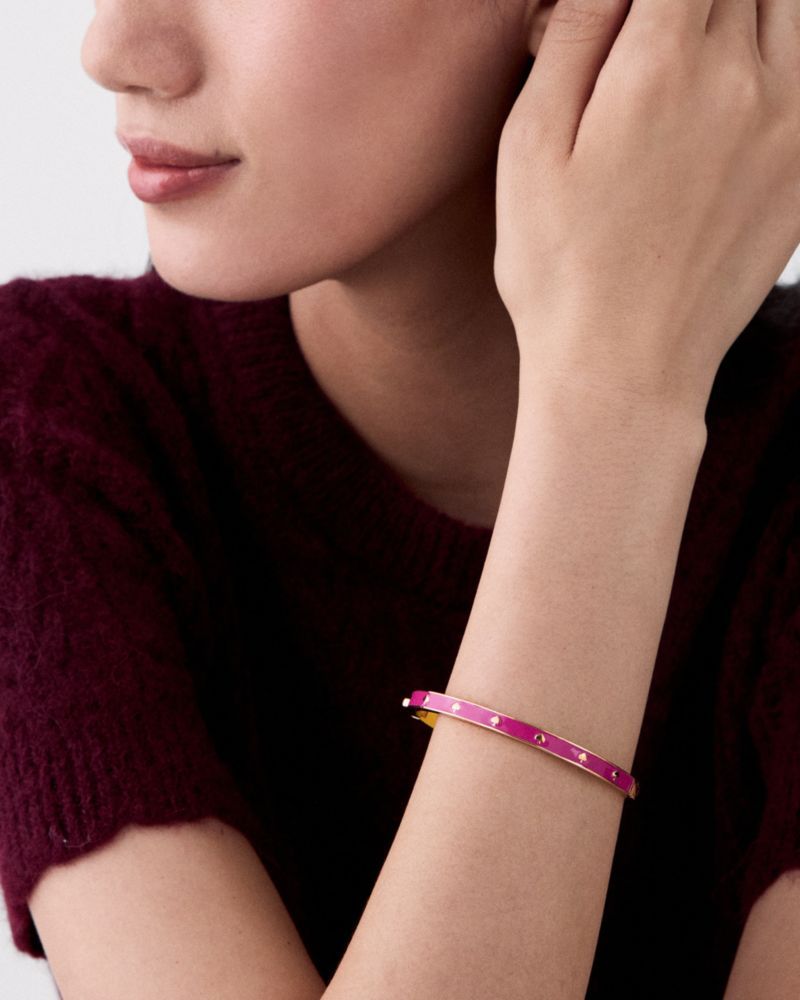 Kate Spade Outlet Spot The Spade Enamel Hinged Bangle - Preorder