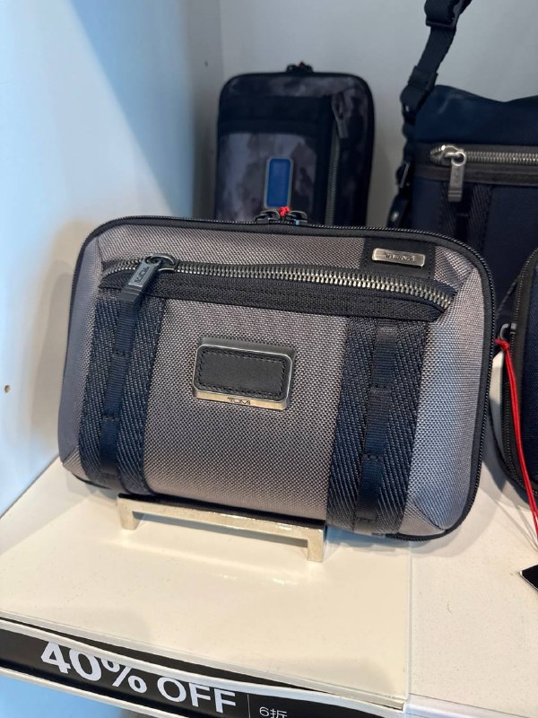 TUMI Travel Kit - Outlet Physical Store - Preorder