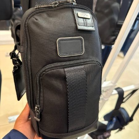 TUMI Fife Slim Sling Bag - Outlet Physical Store - Preorder — Black