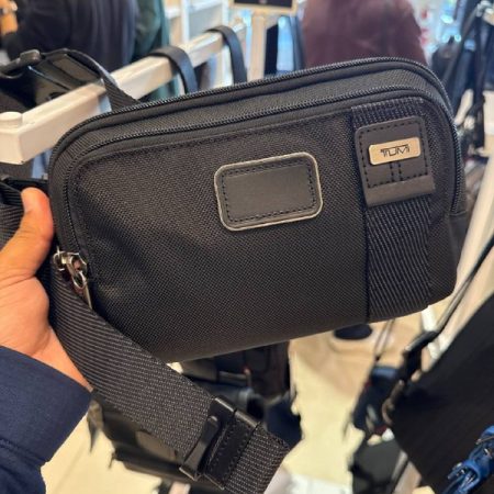 TUMI Schofield Utility Pouch - Outlet Physical Store - Preorder — Black