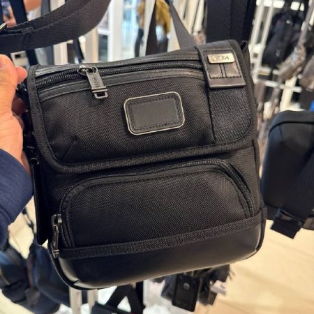 TUMI Kerby Crossbody - Outlet Physical Store - Preorder — Black