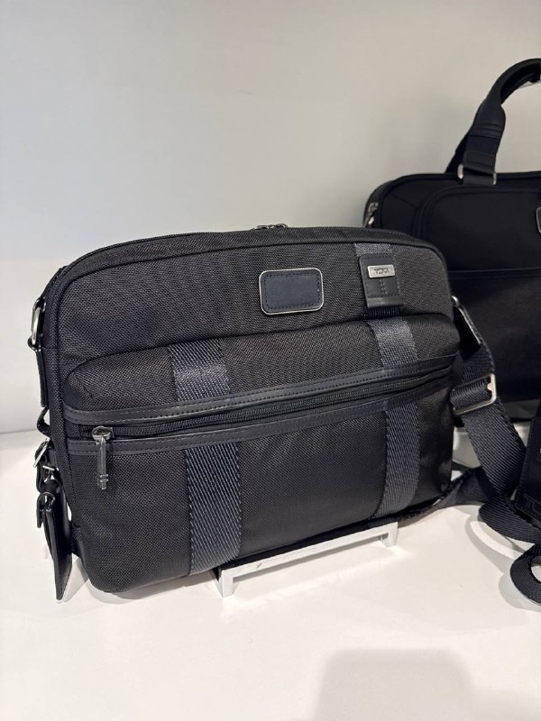 TUMI Plateau Messenger Crossbody - Outlet Physical Store - Preorder