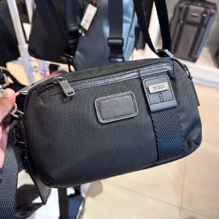TUMI Area Crossbody - Outlet Physical Store - Preorder — Black