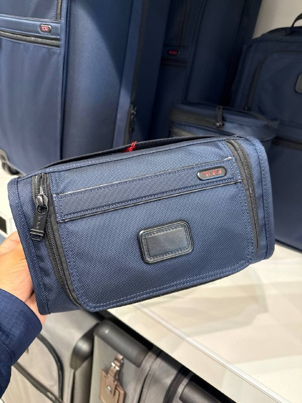 TUMI Medium Travel Kit - Outlet Physical Store - Preorder