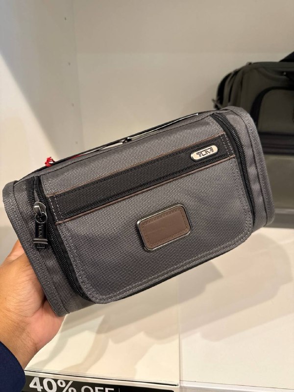 TUMI Medium Travel Kit - Outlet Physical Store - Preorder