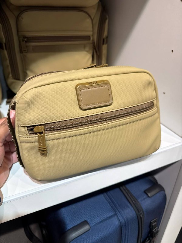 TUMI Response Travel Kit - Outlet Physical Store - Preorder
