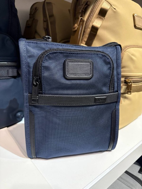 TUMI Pocket Bag Small - Outlet Physical Store - Preorder