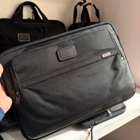 TUMI Large Laptop Cover - Outlet Physical Store - Preorder — Black