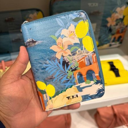 TUMI Zip-Around Passport Case - Outlet Physical Store - Preorder — Mediterranean Print