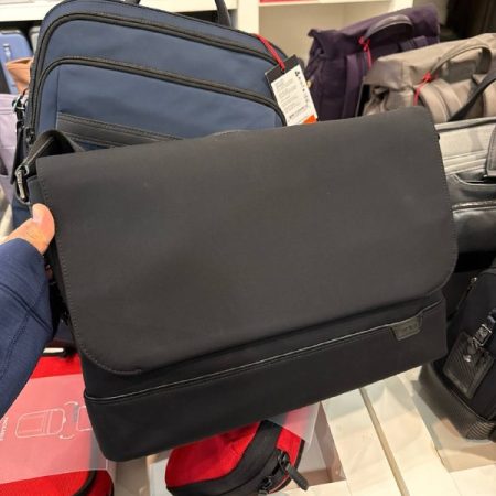 TUMI Midland Messenger - Outlet Physical Store - Preorder — Black