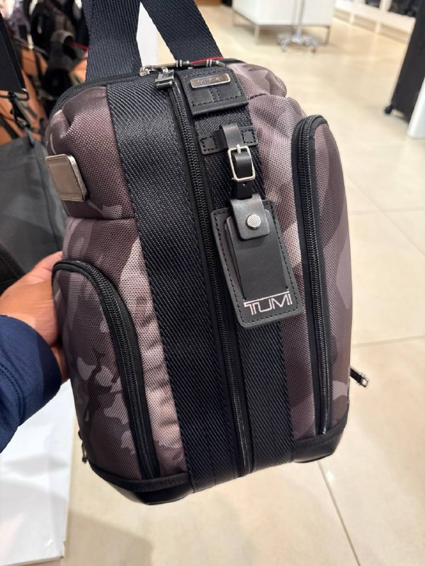 TUMI Higgins Sling - Outlet Physical Store - Preorder